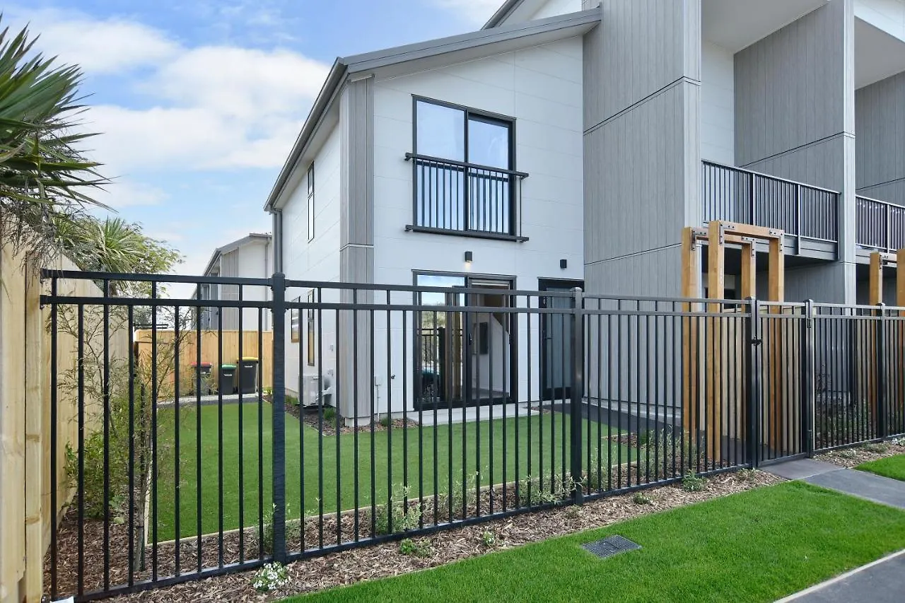 Sea Air And Sandy Beach, Beautiful 1 Bed 1 Bath Christchurch